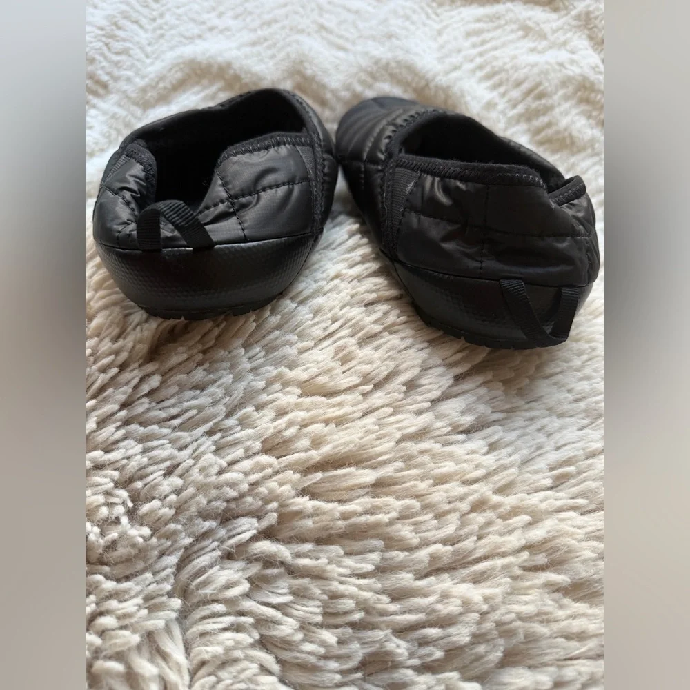 Women’s The North Face Thermoball Traction Mules Size 8 - Picture 3 of 6